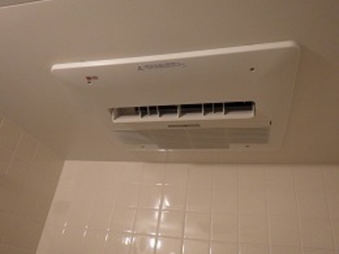 兵庫県三田市 浴室乾燥機取替工事 161-N050サムネイル